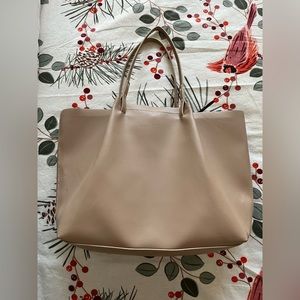 H&M tote bag for daily errands